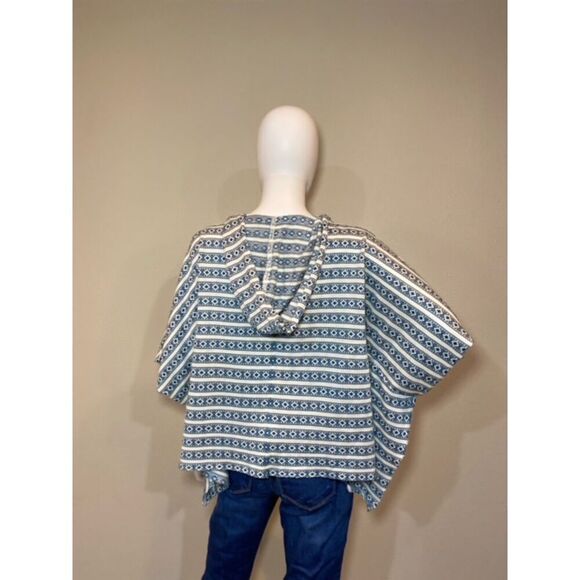 Hippie Laundry Poncho Top Blue White Womens Size Medium - Picture 2 of 8